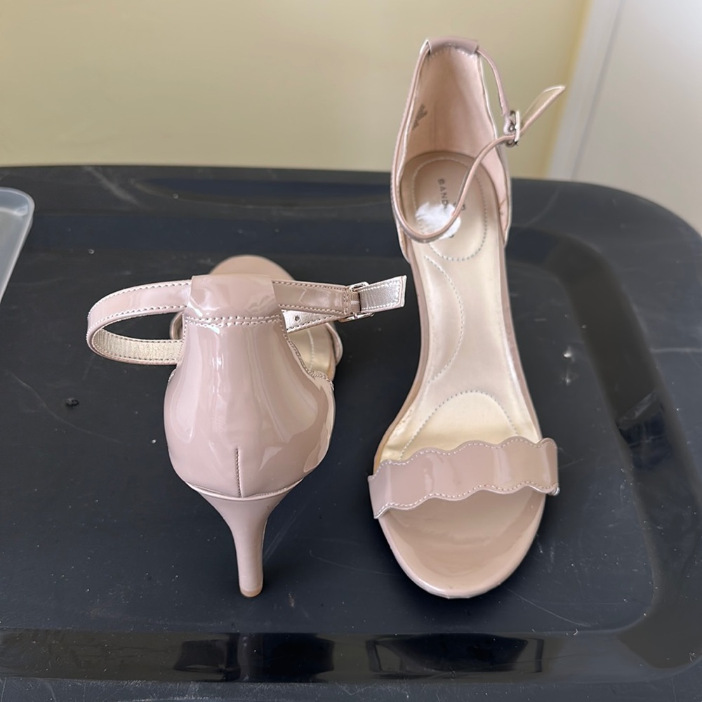 Bandolino Nude Heels